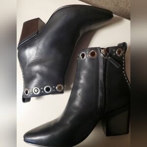 NEW Ariat Selena Black Grommet boot 7.5 medium